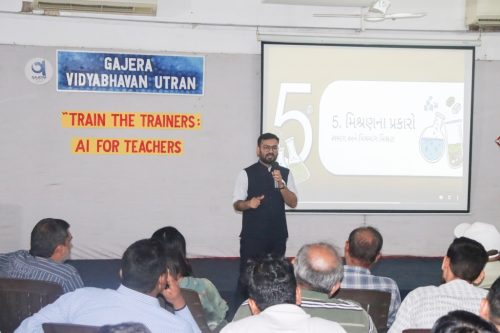 Train the trainers : AI for Teachers