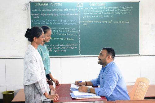 વાલી મિટીંગ - શિક્ષણમાં એક મહત્વપૂર્ણ કડી