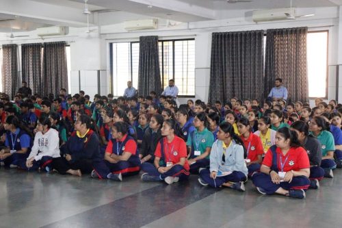 કારકિર્દી માર્ગદર્શન સેમિનાર (પાઇલટ ટ્રેનિંગ, કેબિન ક્રૂ, એરપોર્ટ મેનેજમેન્ટ તથા હોટેલ મેનેજમેન્ટ જેવા ક્ષેત્રોમાં કારકિર્દી) - 31/12/25