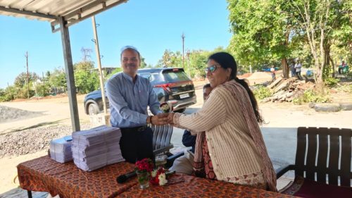 વિદ્યાર્થી સફળતાના સંકલ્પ સાથે ગજેરા ટ્રસ્ટની ઉત્તરવહી સહાય અને પ્રેરણા કાર્યક્રમ