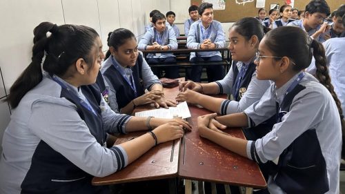 ગ્રાહક અધિકાર દિન નિમિત્તે શાળામાં આયોજિત સમૂહ ચર્ચા